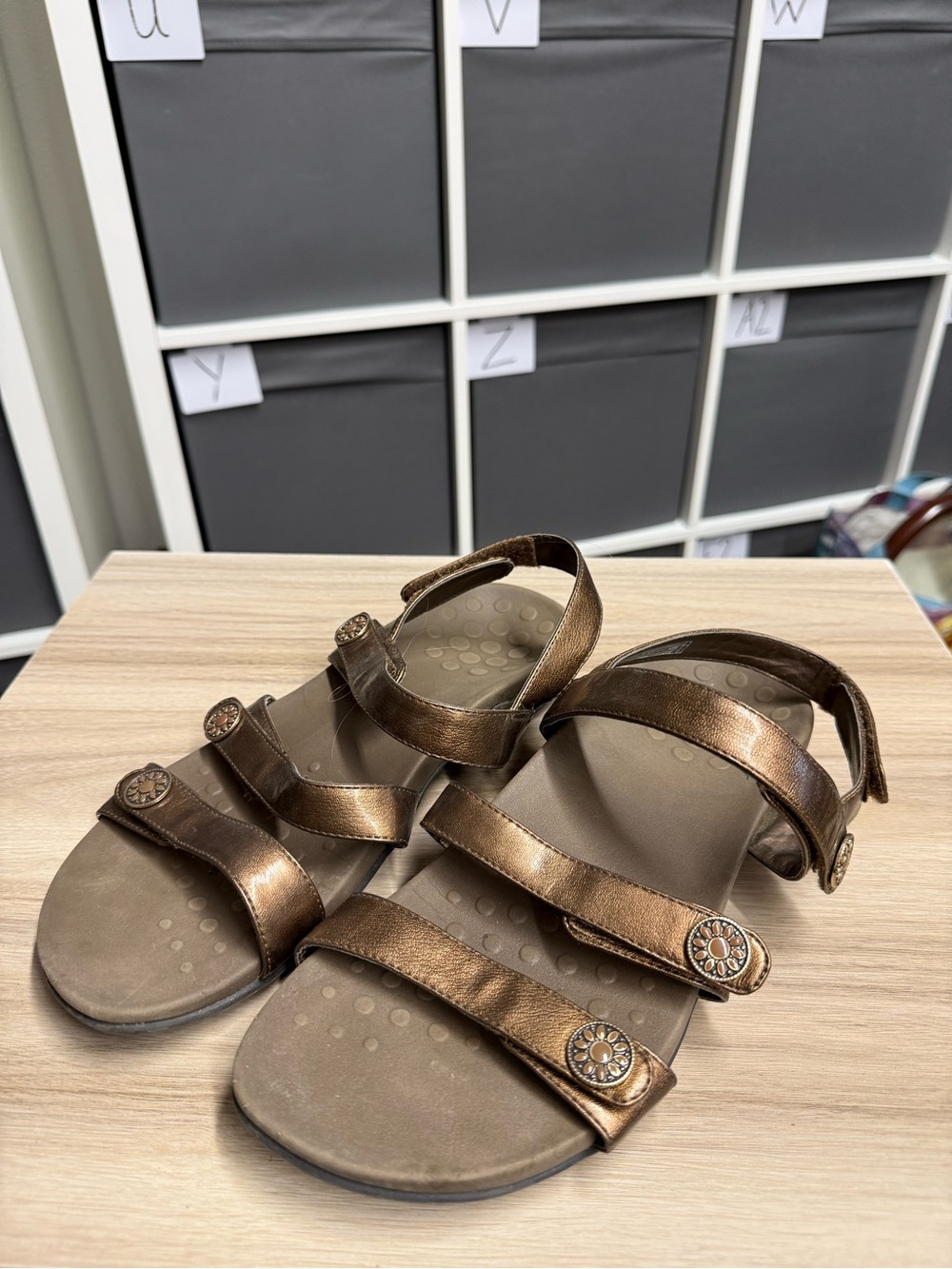 Vionic Bronze Copper Cathy Metallic Strappy Comfort Sandals